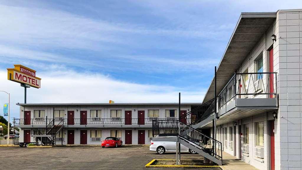 Budget Inn Ontario Exterior photo